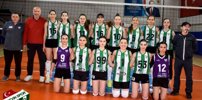 ARTVİNSPOR, SEZONU GALİBİYETLE TAMAMLADI