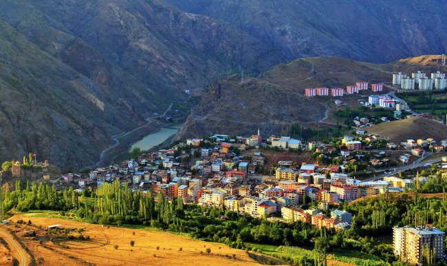 İSPIR BELEDİYESİ TEMİZLİK ÇALIŞMALARINI BAŞLATTI