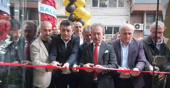 RİZE’DE KUAFÖR SALONU AÇILDI