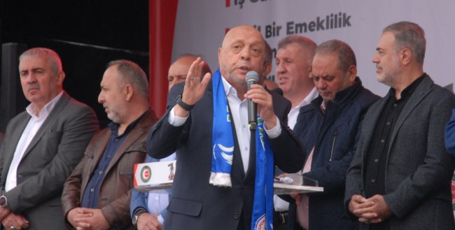 HAK –İŞ RİZE’DE 1 MAYIS’I KUTLADI