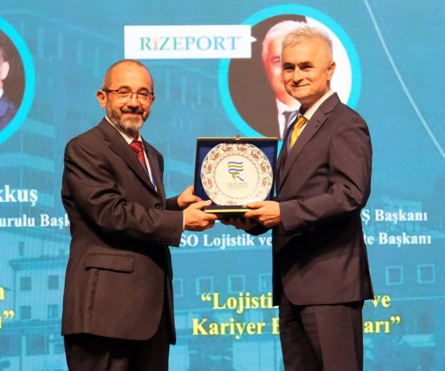 RTEÜ’de 7. Ekonomi ve Kariyer Zirvesi Gerçekleştirildi