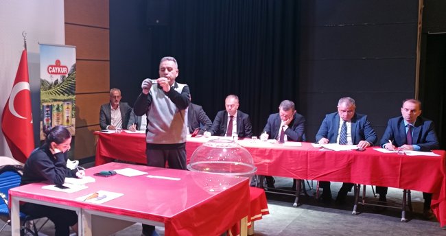 ÇAYKUR’a bin 500 mevsimlik işçi alımı için kura çekimi yapıldı