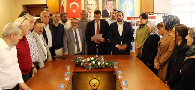 AK PARTI 27 MAYIS’I UNUTMADI