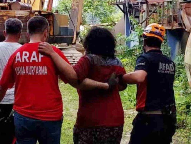 KAYIP KADIN GÖLETTE YARALI BULUNDU