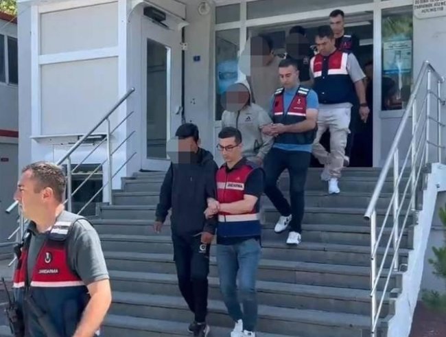 4 Düzensiz Göçmen Yakalandı