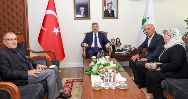 Artvin Valisi Ergün, şehit ailesini ağırladı
