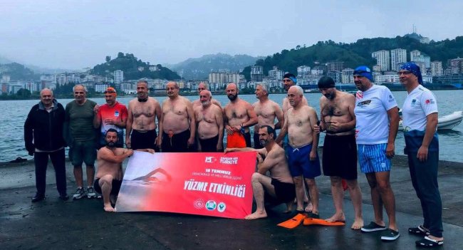 15 TEMMUZ ETKİNLİĞİNDE 4 KM YÜZDÜLER
