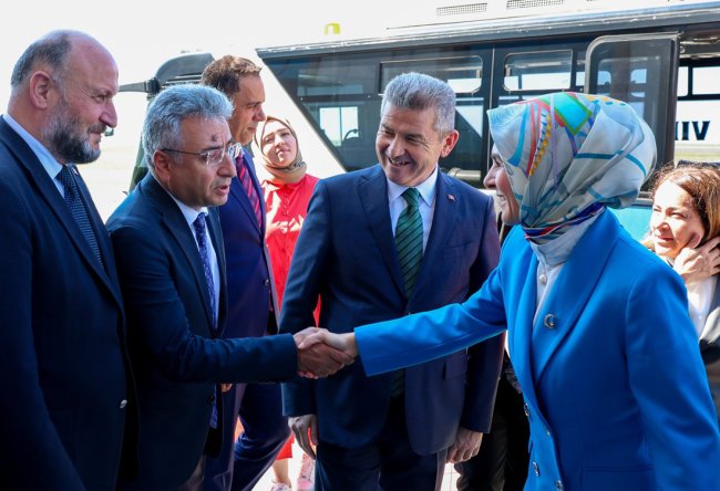 BAKAN MAHİNUR ARTVİN”DE