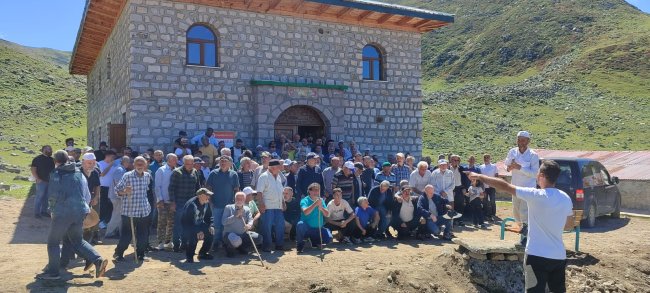Türkiye’nin En Yüksek Yayla Camisi Çamlıhemşin’de Açıldı!,