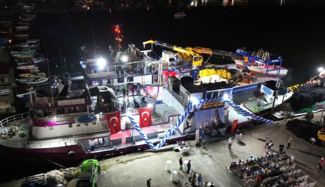 BALIKÇILAR DENİZE AÇILDI
