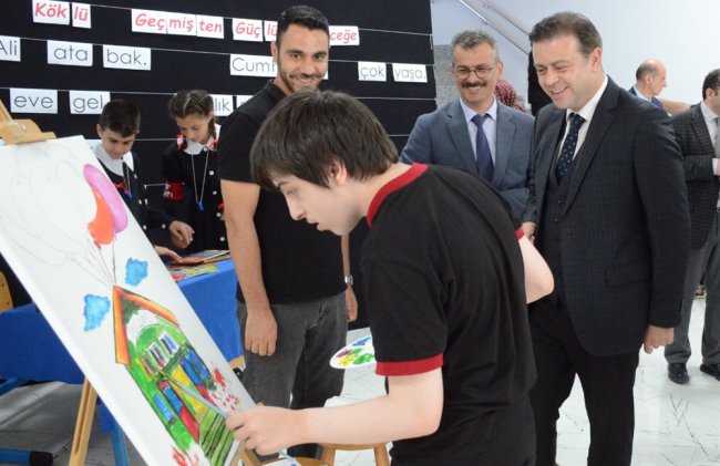 AKMEŞE ETKİNLİKLERE KATILDI