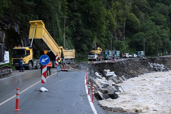 AYDER YOLU TRAFİĞE AÇILDI