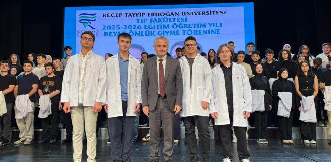 Tıp Fakültesi Öğrencileri Önlüklerini Giydi
