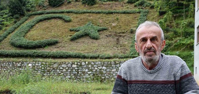 BAYRAK SEVGİSİNİ ÇAY BAHÇESİNDE KURGULADI