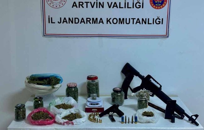 3,5 KİLO ESRAR İLE YAKALANAN ŞAHIS TUTUKLANDI