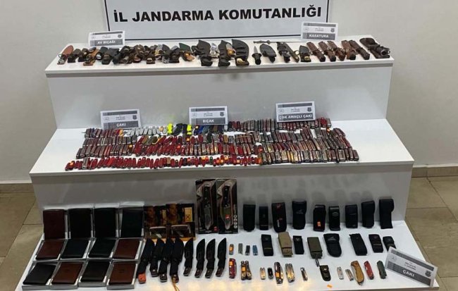 ÇAKI KOLEKSİYONUNA TUTUKLAMA ÇIKMADI