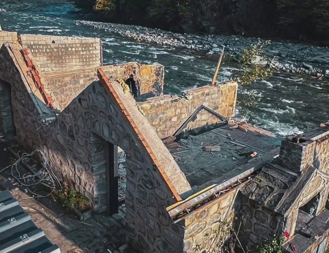 FIRTINA VADİSİ’NDE KAÇAK YAPILAR KALDIRILIYOR