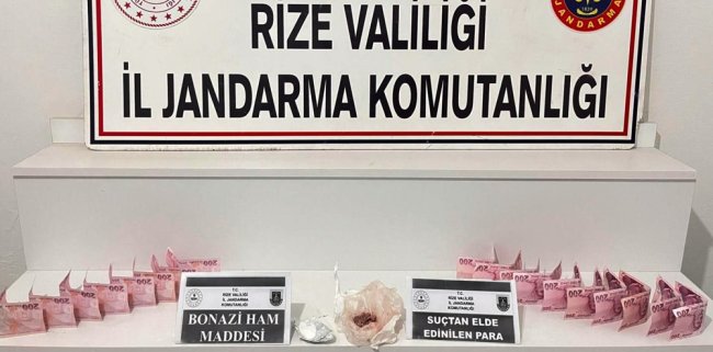 JANDARMA UYUŞTURUCUYA GEÇİT VERMİYOR