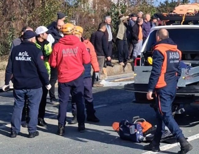 Trafik kazasında 1 kişi öldü, 2 kişi yaralandı