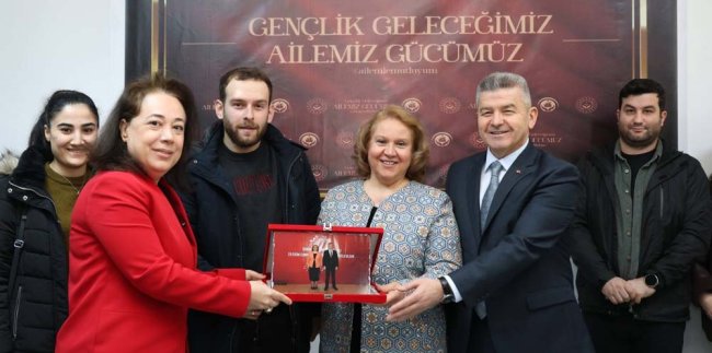 EVLENEN VE EVLENECEKLERE AİLE DERSİ