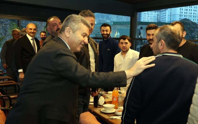 Vali Ergün, İl Özel İdaresi personeliyle iftarda buluştu