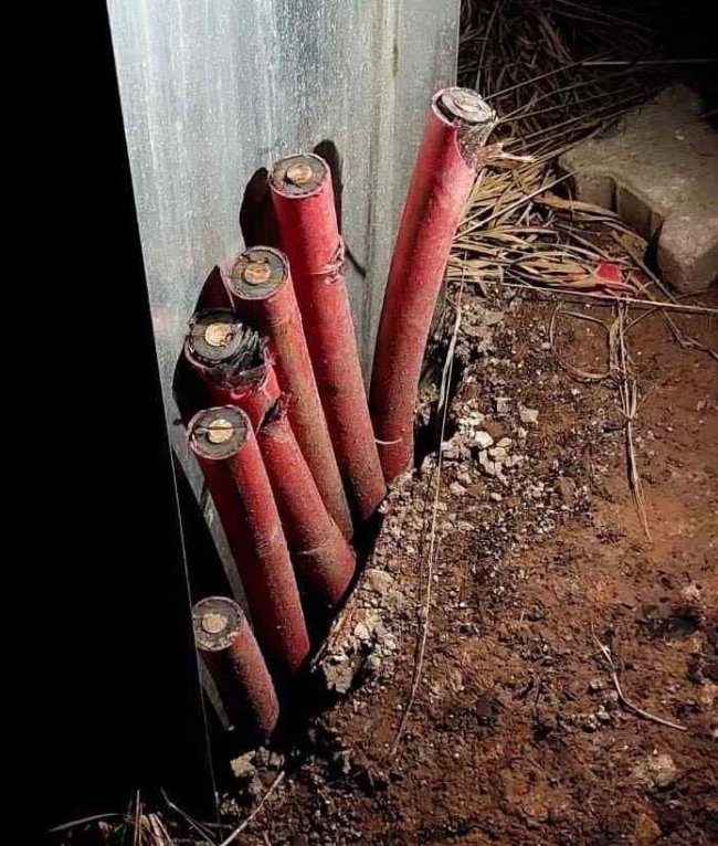 ARAÇ KİRALAYIP ELEKTRİK KABLOSU ÇALDILAR