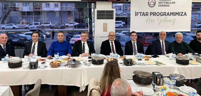Artvinliler iftar sofrasında bir araya geldi