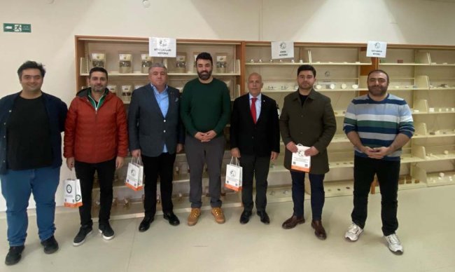 ARTVİN TİCARET BORSASI’NDAN TIBBİ VE AROMATİK BİTKİLER UYGULAMA VE ARAŞTIRMA MERKEZİNE ZİYARET