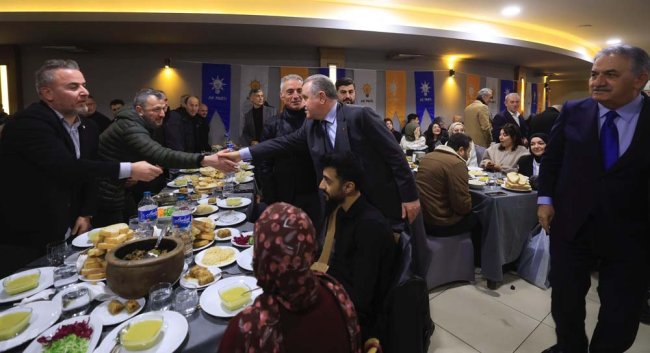 AK PARTİ VEFA YEMEĞİNE 3 BİN KİŞİ KATILDI