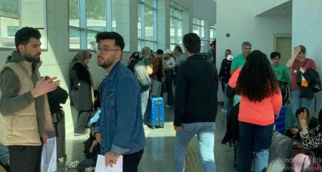 RAMAZAN BAYRAMINDA SARP SINIR KAPISINDA İZDİHAM OLUŞTU