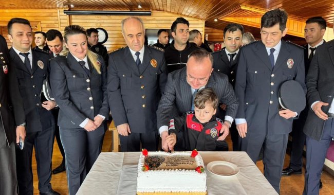 Hopa Kaymakamı Arslantürk, polis teşkilatını kabul etti