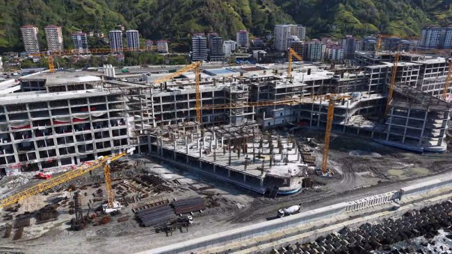 RİZE ŞEHİR HASTANESİ KABA İNŞAATI TAMAMLANMAK ÜZERE