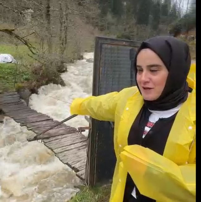 TAHTA KÖPRÜ ÜZERİNE DEMİR KAPI YAPTI