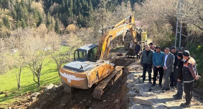 Kaymakam Bayram Köse Çağlayan Köyü’nde Yol Çalışmalarını İnceledi