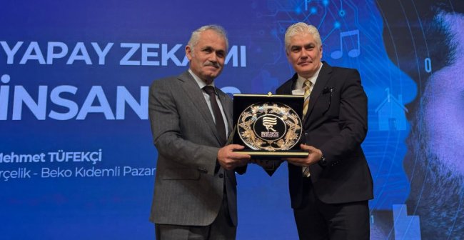 RTEÜ de “Yapay Zekâ mı, İnsan mı?” Konferansı Düzenlendi
