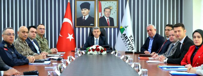 Artvin’de okul ve çevresi güvenlik tedbirleri toplantısı gerçekleştirildi
