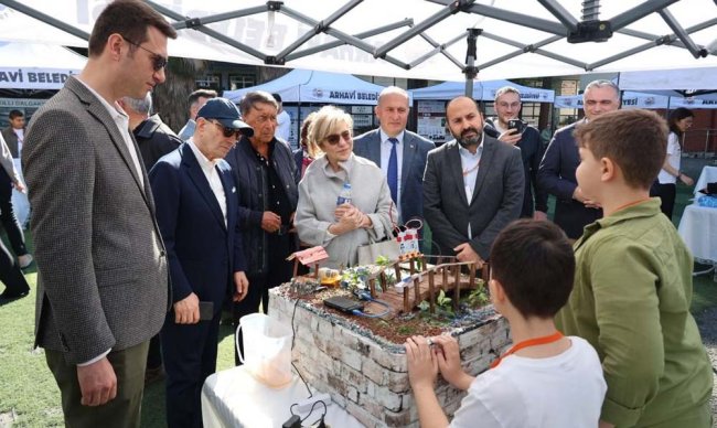 Arhavi’de “Vicdanlı Bilim Şenliği” büyük ilgi gördü
