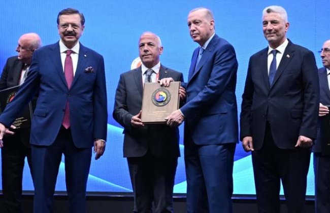 Türkiye Odalar ve Borsalar Birliğinden Akyürek’e Hizmet Şeref Plaketi