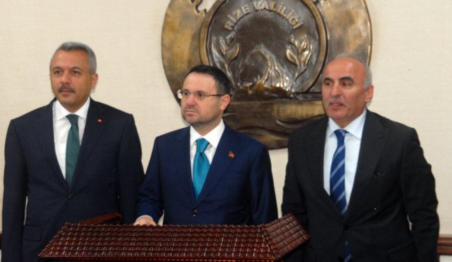 BAKAN GÜRLEK” ÇÖZÜLMEMİŞ SORUN KALMAYACAK”