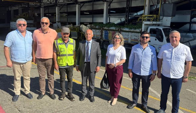 Artvin Ticaret Borsası Heyeti, çay fabrikasını inceledi