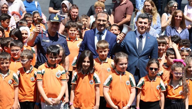 Artvin’de 22 bin 592 öğrenci karne heyecanı yaşadı