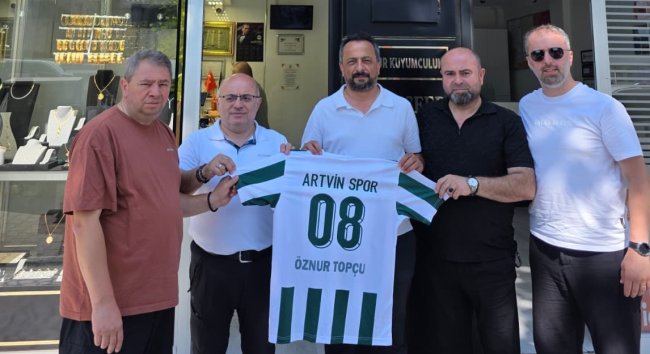 ARTVİNLİ İŞ İNSANI TOPÇU'YA ARTVİNSPOR'DAN ZİYARET