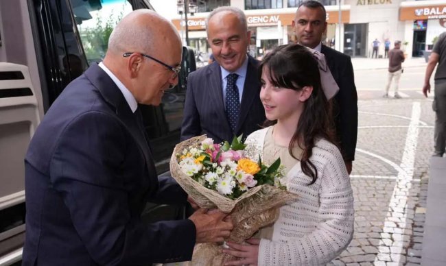 ŞİMŞEK SORULARI CEVAPLADI