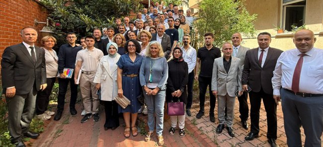 Artvinliler Hizmet Vakfı takdiri hak ediyor