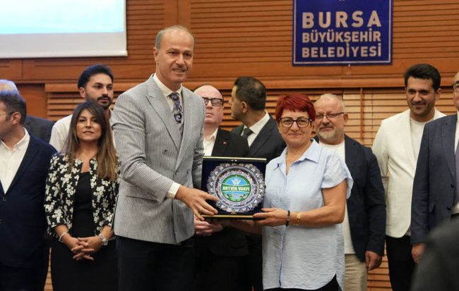 BURSA ARTVİN VAKFI’NDA ADNAN DEMİRCİ GÜVEN TAZELEDİ